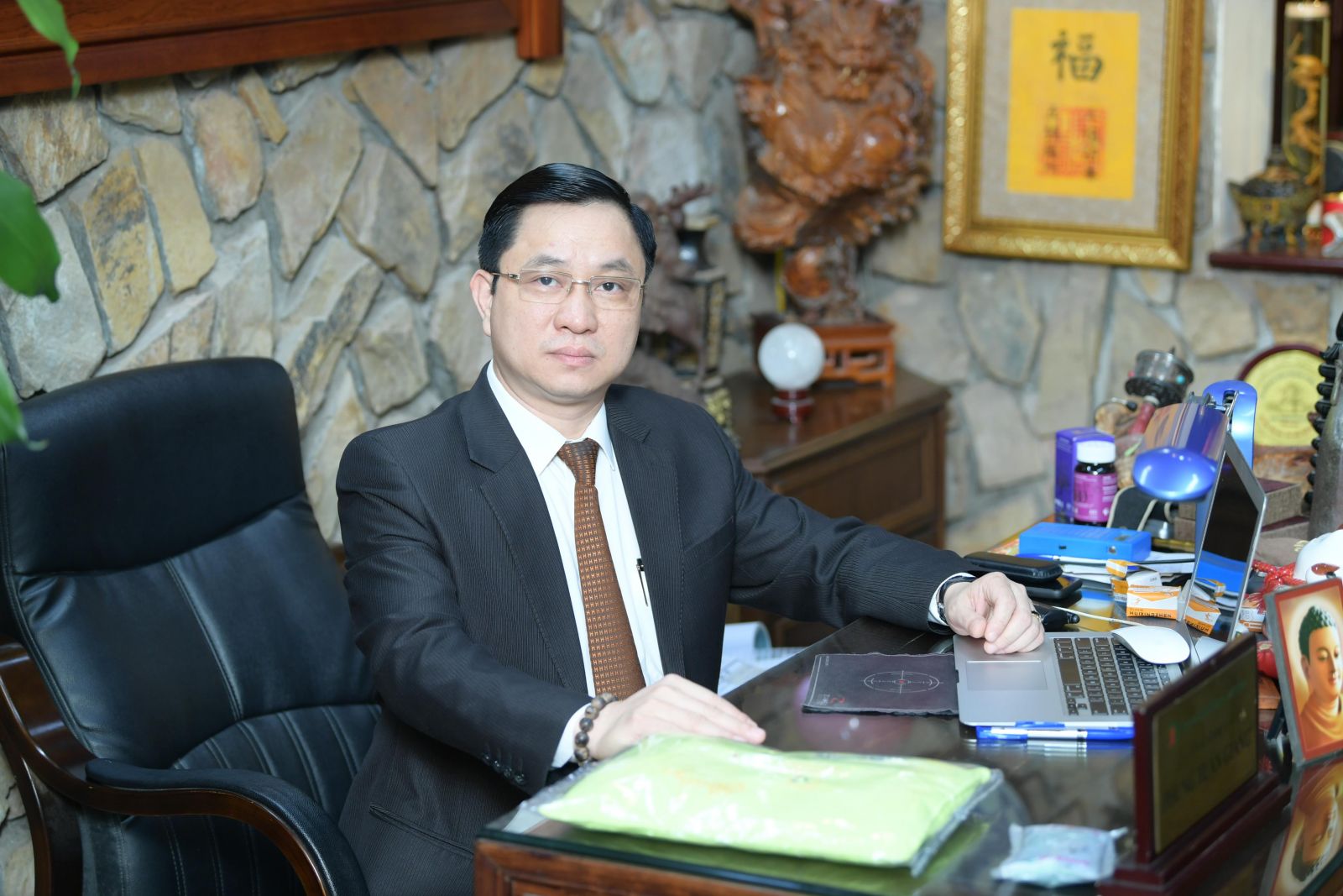Tiến sĩ - lương y Phùng Tuấn Giang hậu duệ đời thứ 16 kế nghiệp nhà thuốc Thọ Xuân Đường